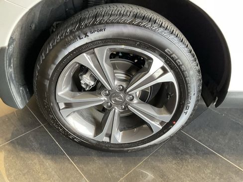 Certified 2025 Acura RDX w/ Technology Package image 8