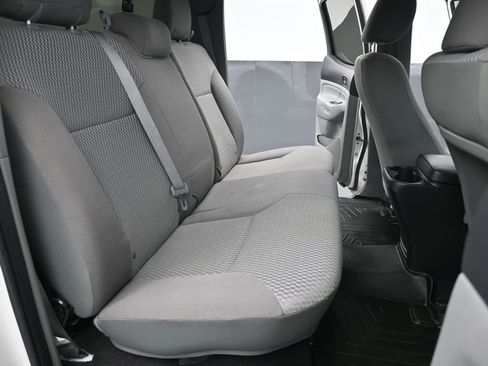 Used 2013 Toyota Tacoma PreRunner image 27