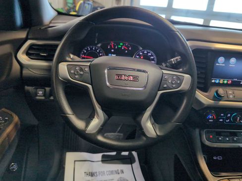 Used 2023 GMC Acadia SLE w/ Driver Convenience Package image 10