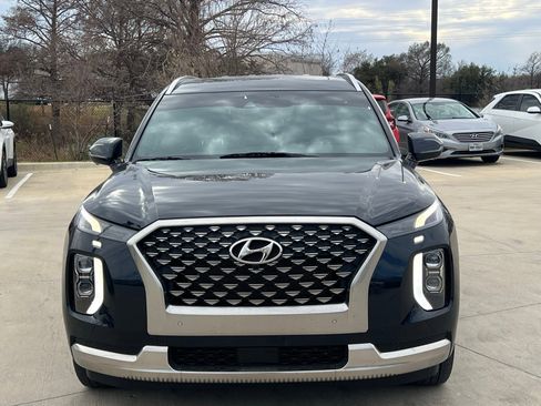 Used 2022 Hyundai Palisade Calligraphy image 2