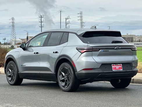 New 2026 Chevrolet Equinox EV LT image 6