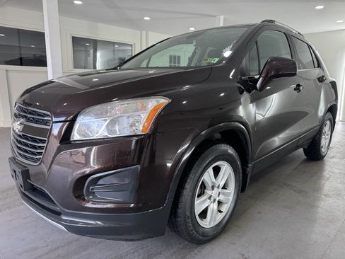 Used 2016 Chevrolet Trax LT w/ LT Convenience Package image 1