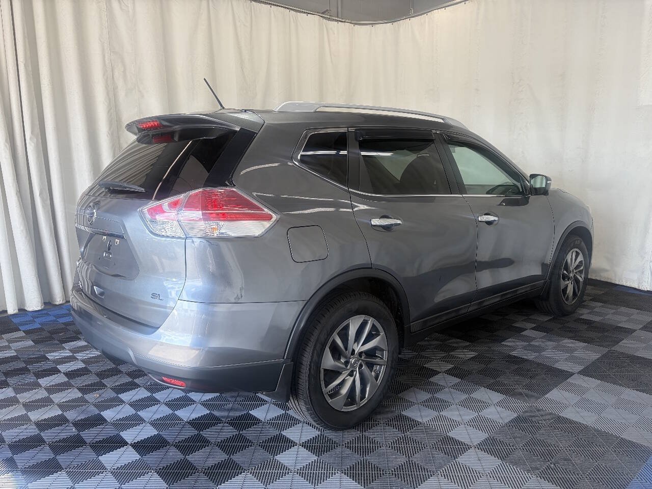 Used 2015 Nissan Rogue SL FWD image 6