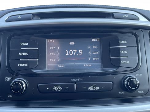 Used 2017 Kia Sorento AWD image 12