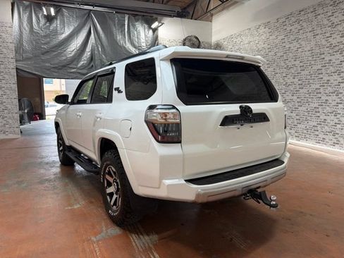 Used 2019 Toyota 4Runner TRD Off-Road Premium AWD/4WD image 5