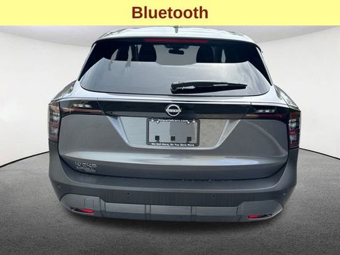 Used 2025 Nissan Kicks SV w/ Charging Package image 12