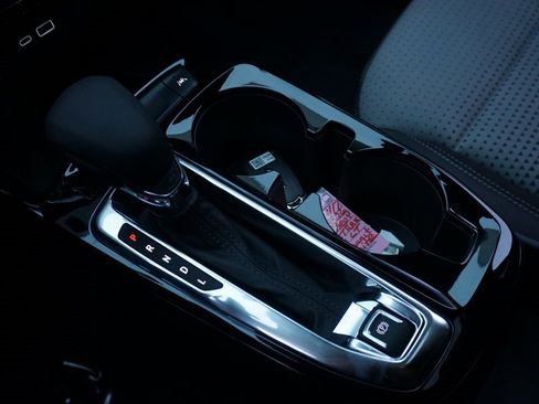 New 2026 Chevrolet Trax LT w/ Sunroof Package image 16