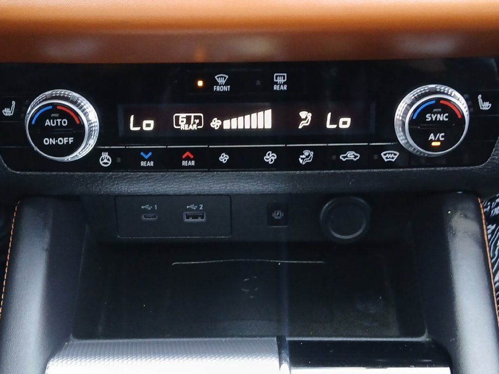 Used 2023 Mitsubishi Outlander SEL 40th Anniversary AWD/4WD image 4