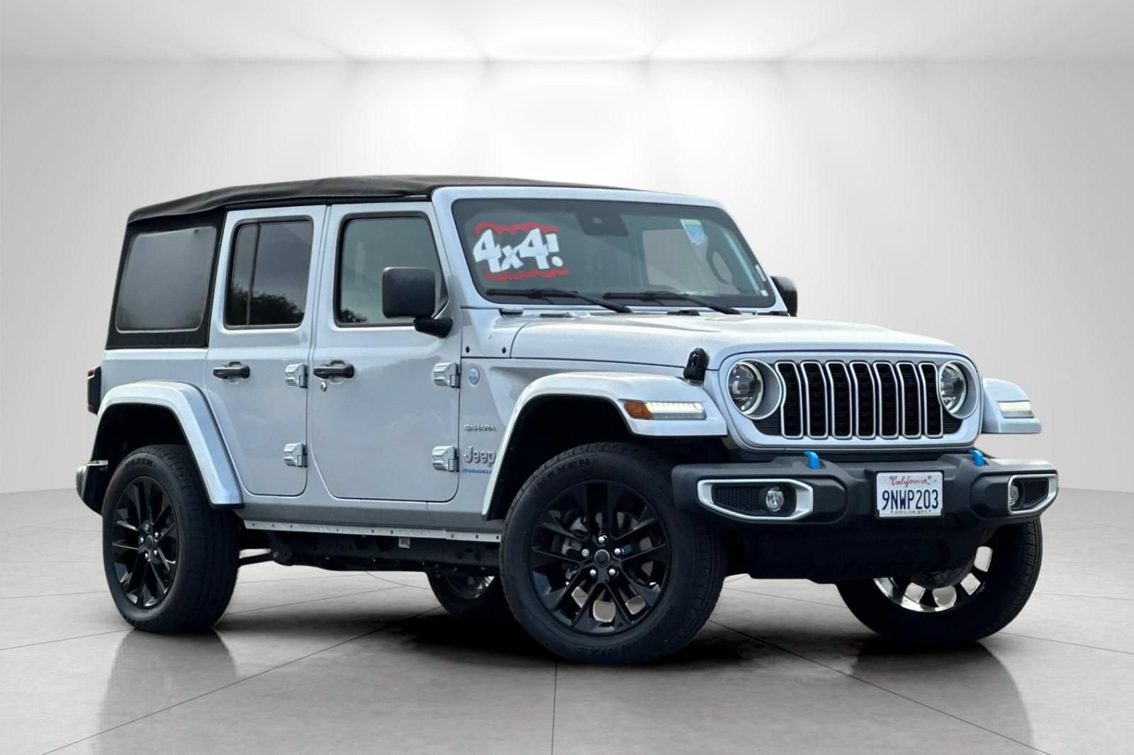 Used 2024 Jeep Wrangler Unlimited Sahara AWD/4WD image 1