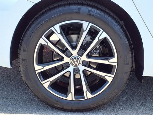 Used 2025 Volkswagen Jetta Sport FWD image 7