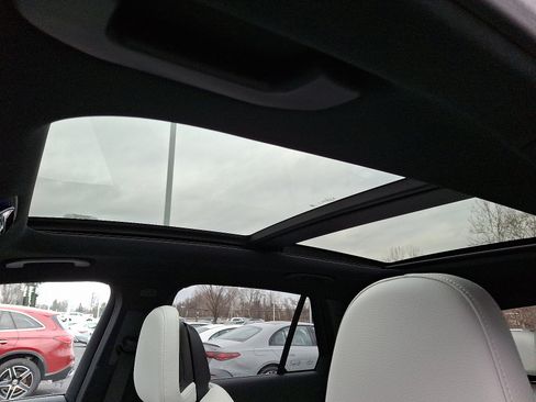 Used 2026 Mercedes-Benz GLC 300 4MATIC image 13