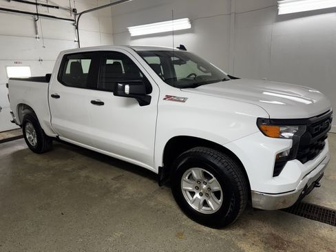 Used 2024 Chevrolet Silverado 1500 W/T w/ Z71 Off-Road Package AWD/4WD image 1