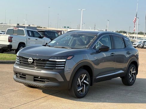 New 2026 Nissan Kicks SV image 5