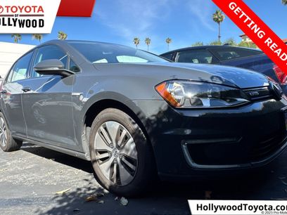 Used 2016 Volkswagen e-Golf SE w/ DC Fast Charging Package