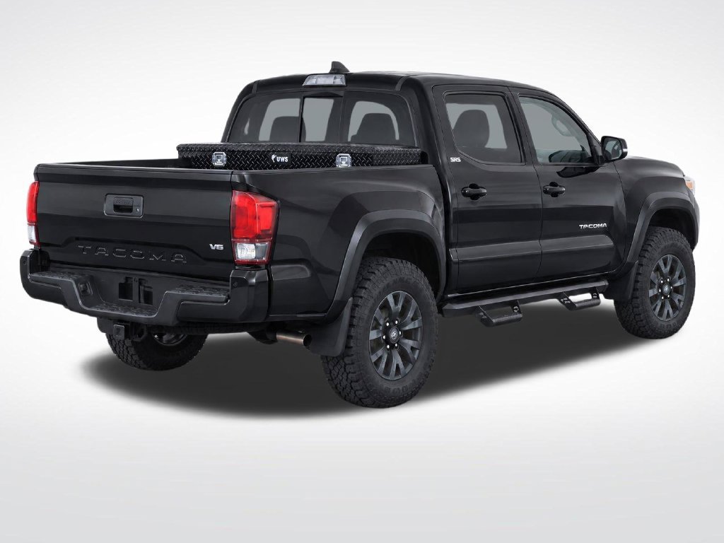 Used 2023 Toyota Tacoma SR5 w/ Technology Package RWD image 3