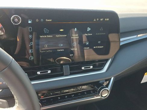 New 2027 Chevrolet Equinox LT w/ Convenience Package II FWD image 8