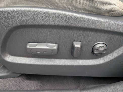 Used 2017 Hyundai Santa Fe SE image 39