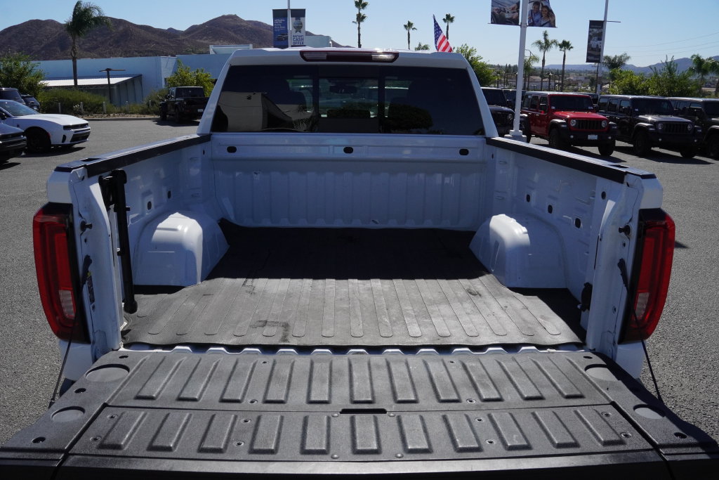 Used 2023 GMC Sierra 1500 SLT w/ SLT Convenience Package AWD/4WD image 42
