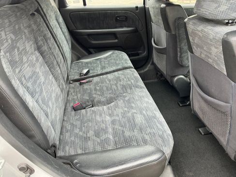 Used 2004 Honda CR-V LX image 11