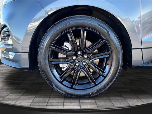 Used 2021 Ford Edge ST-Line w/ Class II Trailer Tow Package AWD/4WD image 8