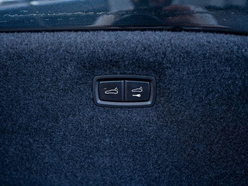 Used 2020 Porsche Taycan Turbo image 55