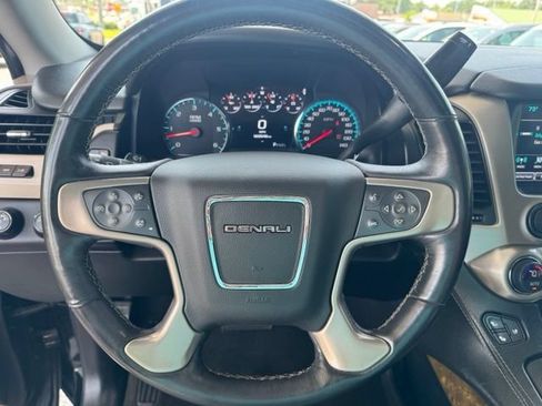 Used 2017 GMC Yukon Denali w/ Open Road Package AWD/4WD image 15