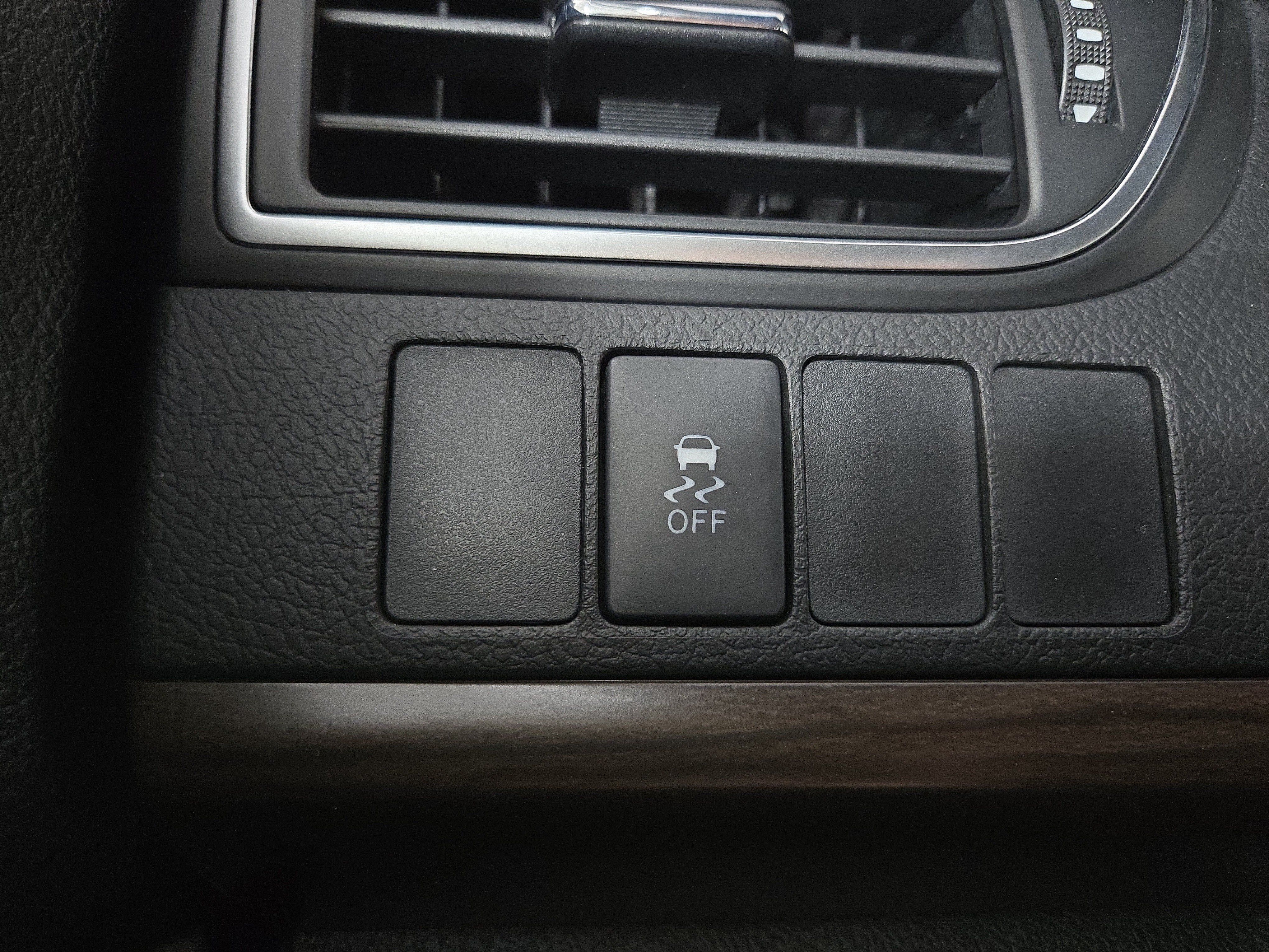 Used 2016 Toyota Camry LE FWD image 24
