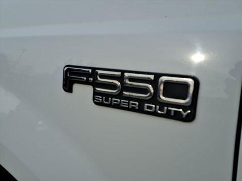Used 1999 Ford F550 2WD Regular Cab Super Duty image 11