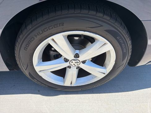 Used 2014 Volkswagen Passat 1.8T Wolfsburg Edition FWD image 6