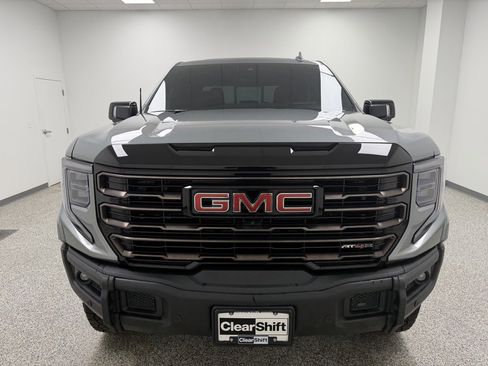 Used 2025 GMC Sierra 1500 AT4X image 3