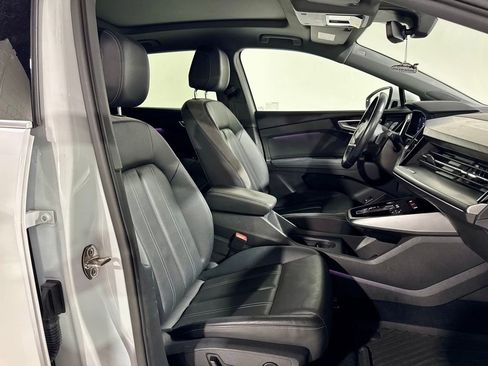 Used 2022 Audi Q4 e-tron Premium Plus image 24