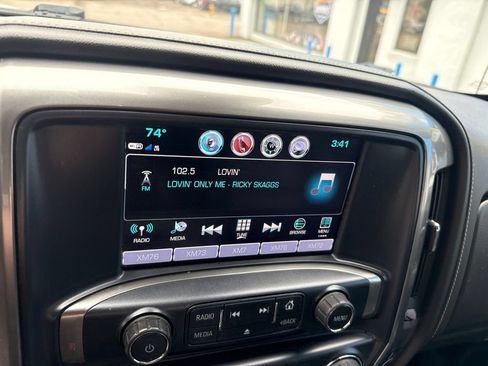 Used 2018 Chevrolet Silverado 1500 LTZ Z71 w/ Centennial Edition AWD/4WD image 30