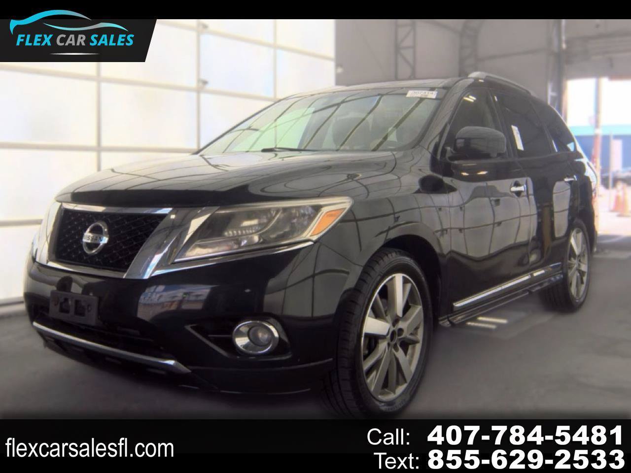 Used 2015 Nissan Pathfinder Platinum w/ Family Entertainment Package FWD image 1