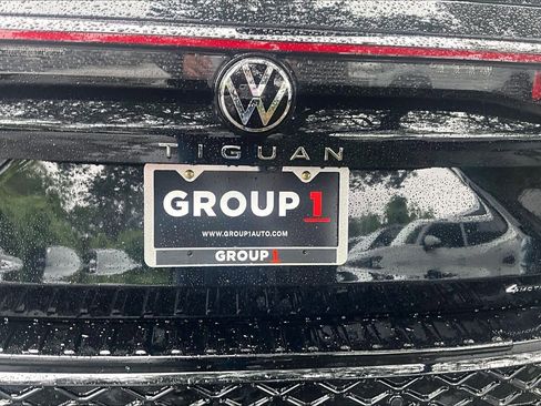 New 2026 Volkswagen Tiguan SEL R-Line AWD/4WD image 15