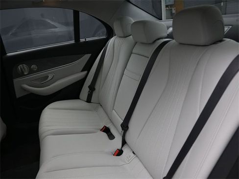 Used 2022 Mercedes-Benz E 350 E 350 image 16