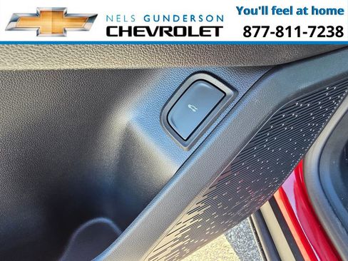 New 2026 Chevrolet Equinox LT w/ Convenience Package II AWD/4WD image 19