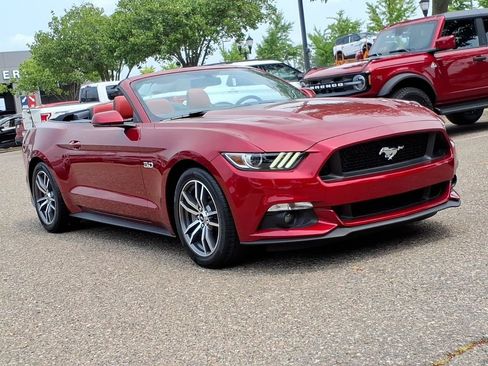 Used 2017 Ford Mustang GT Premium w/ Equipment Group 401A RWD image 7
