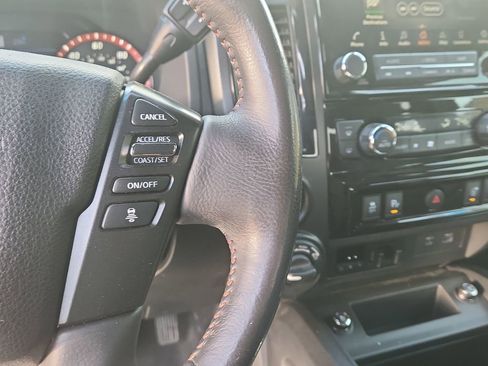 Used 2020 Nissan Titan PRO-4X w/ Pro-4x Convenience Package AWD/4WD image 21
