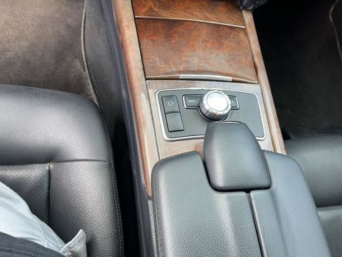 Used 2013 Mercedes-Benz E 350 4MATIC Sedan image 38