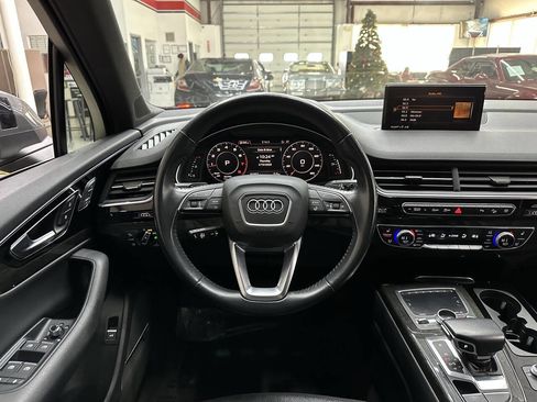 Used 2018 Audi Q7 3.0T Premium Plus w/ Premium Plus Package image 21