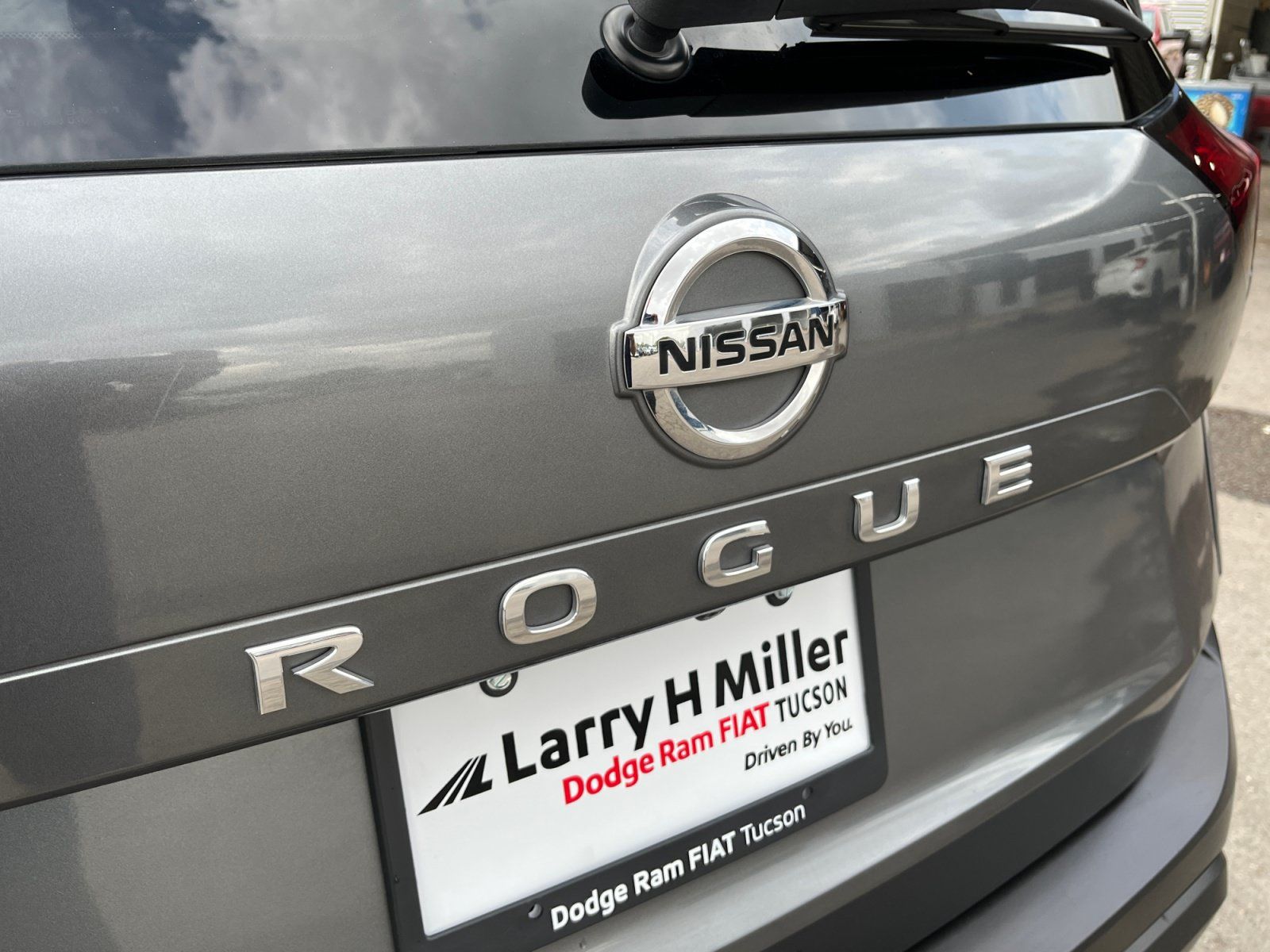Used 2021 Nissan Rogue S FWD image 32