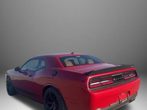 Used 2015 Dodge Challenger SRT Hellcat image 11