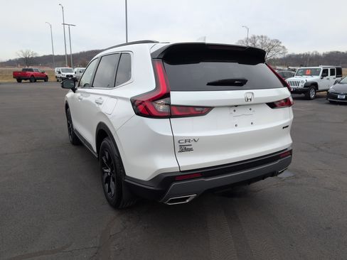 Used 2025 Honda CR-V Sport image 3