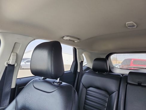 Used 2020 Ford Edge SEL image 23