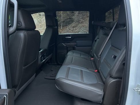 Used 2023 GMC Sierra 2500 Denali w/ Denali Ultimate Package image 18