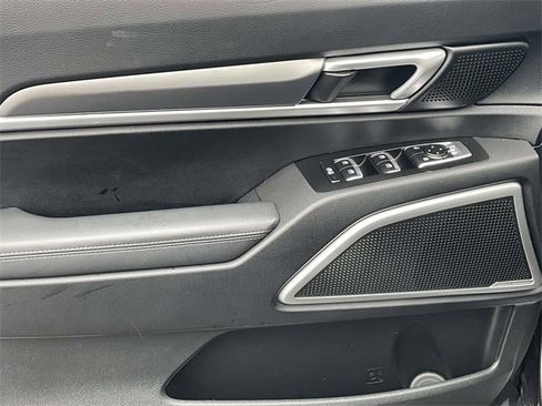 Certified 2022 Kia Telluride LX image 24