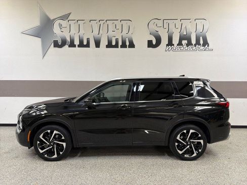 Used 2022 Mitsubishi Outlander SEL image 1