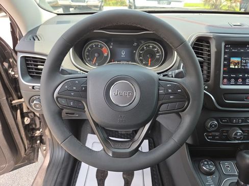 Used 2022 Jeep Cherokee Trailhawk w/ Premium Leather Package AWD/4WD image 32