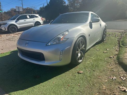 Used 2013 Nissan 370Z Touring w/ Sport Pkg image 3