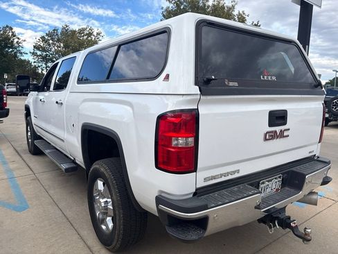 Used 2019 GMC Sierra 2500 SLT w/ Duramax Plus Package AWD/4WD image 7